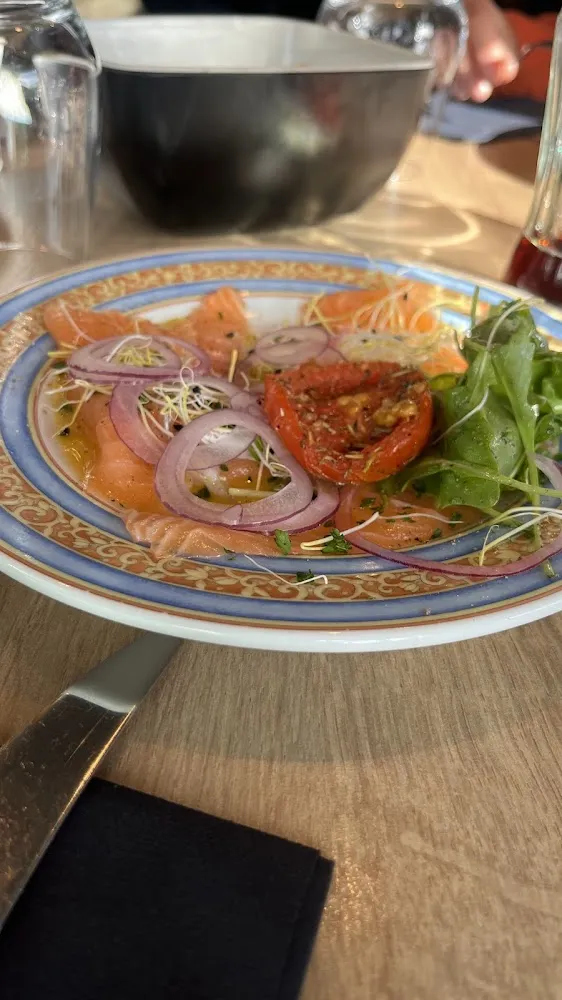 Carpaccio de Saumon Vinaigrette Passion